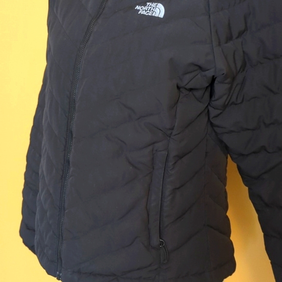 The North Face 550 Flare Goose Down Black Zip Jacket Size SP - Picture 5 of 16